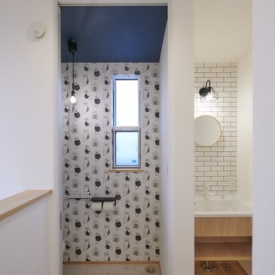 埼玉県で人気のデザイン住宅に学ぶ、アクセントクロスの効果的な取り入れ方