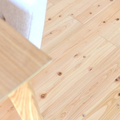 【深谷市・熊谷市・秩父市】無垢床は傷つきやすい？後悔しないために知っておきたいメリット・デメリット