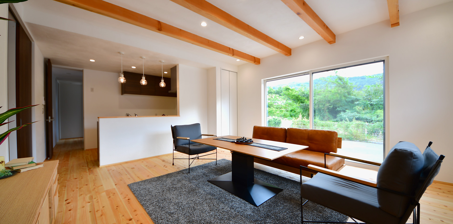 最新モデルハウス｜秩父市大野原｜自然素材と豊富な収納力を備えた、心地よい平屋